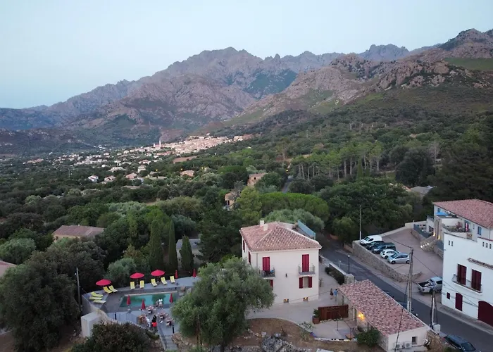 Casale Olmia Hotel 4*